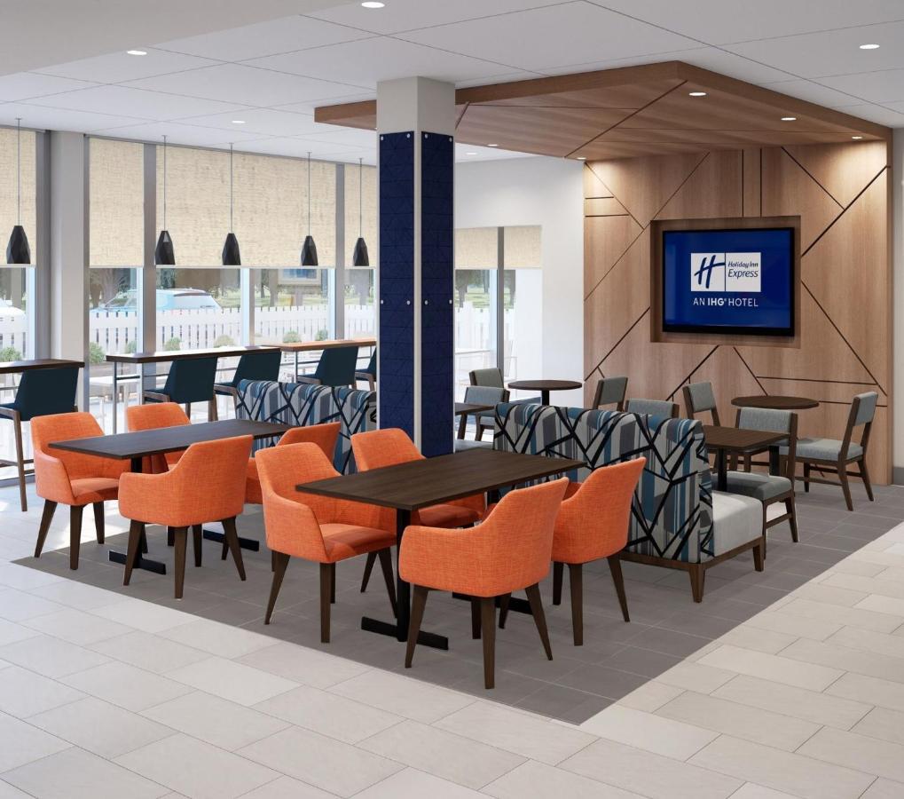 Holiday Inn Express & Suites Reedsburg - Dells Area By Ihg Екстериор снимка