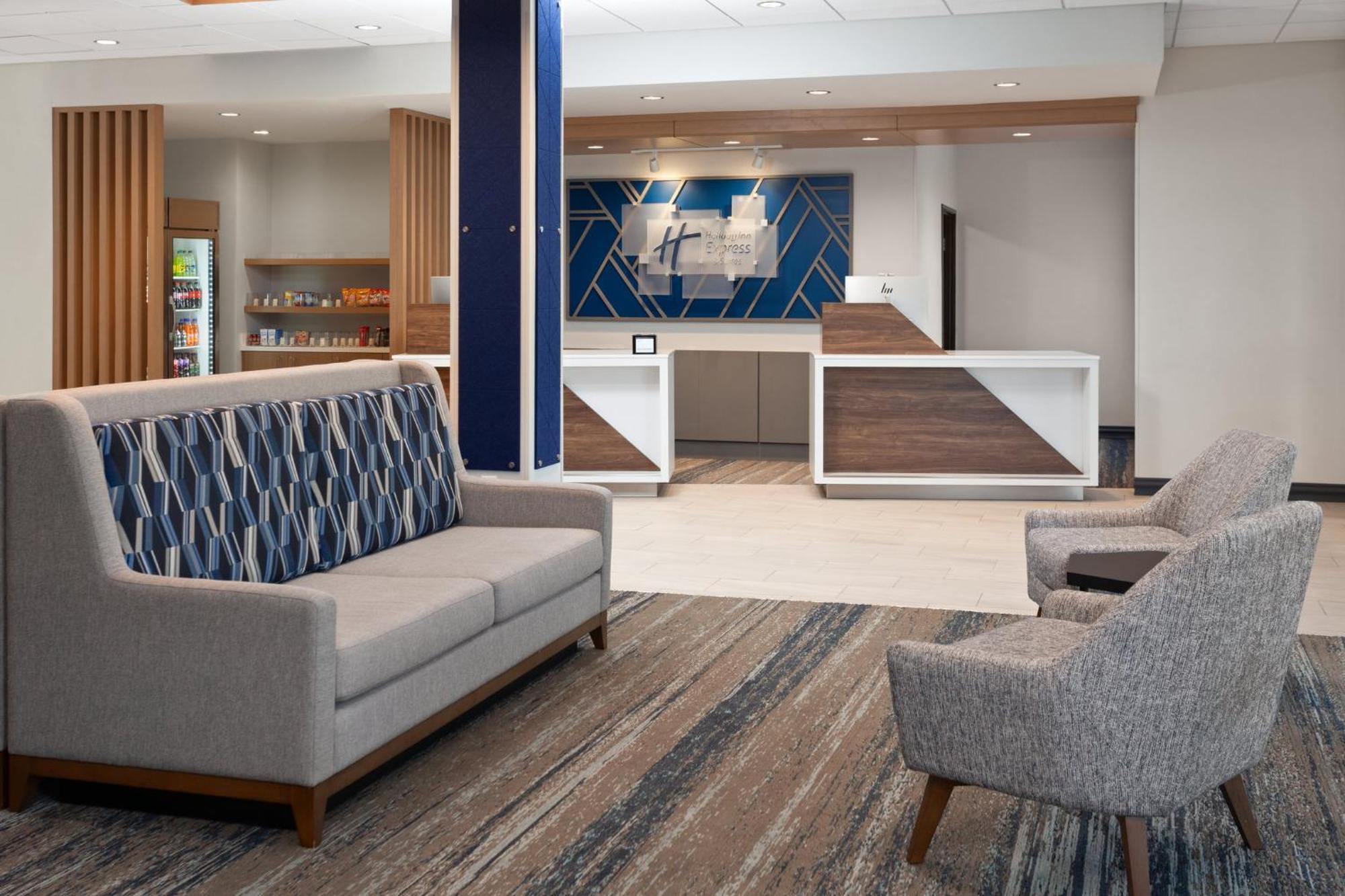 Holiday Inn Express & Suites Reedsburg - Dells Area By Ihg Екстериор снимка
