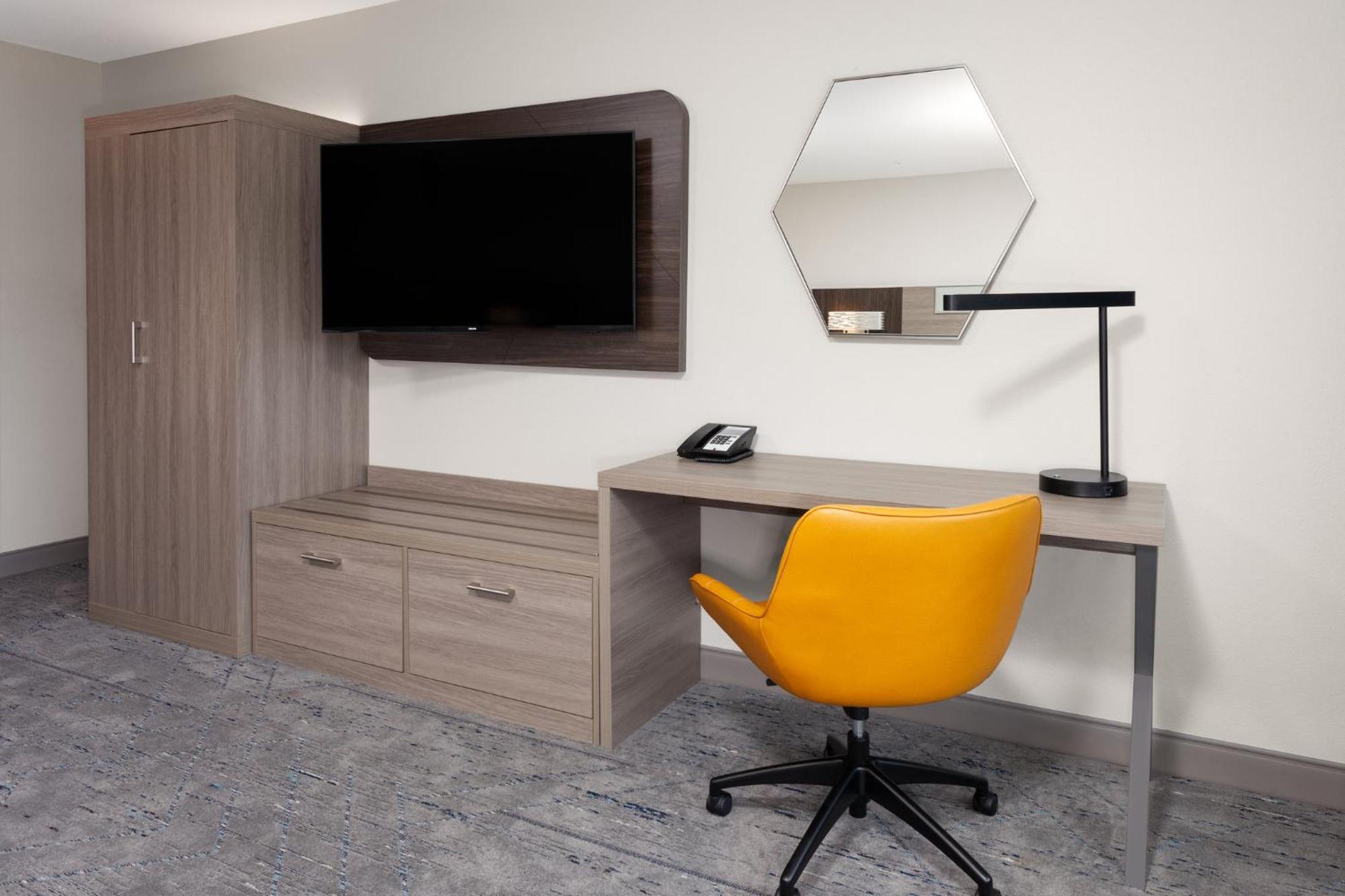 Holiday Inn Express & Suites Reedsburg - Dells Area By Ihg Екстериор снимка