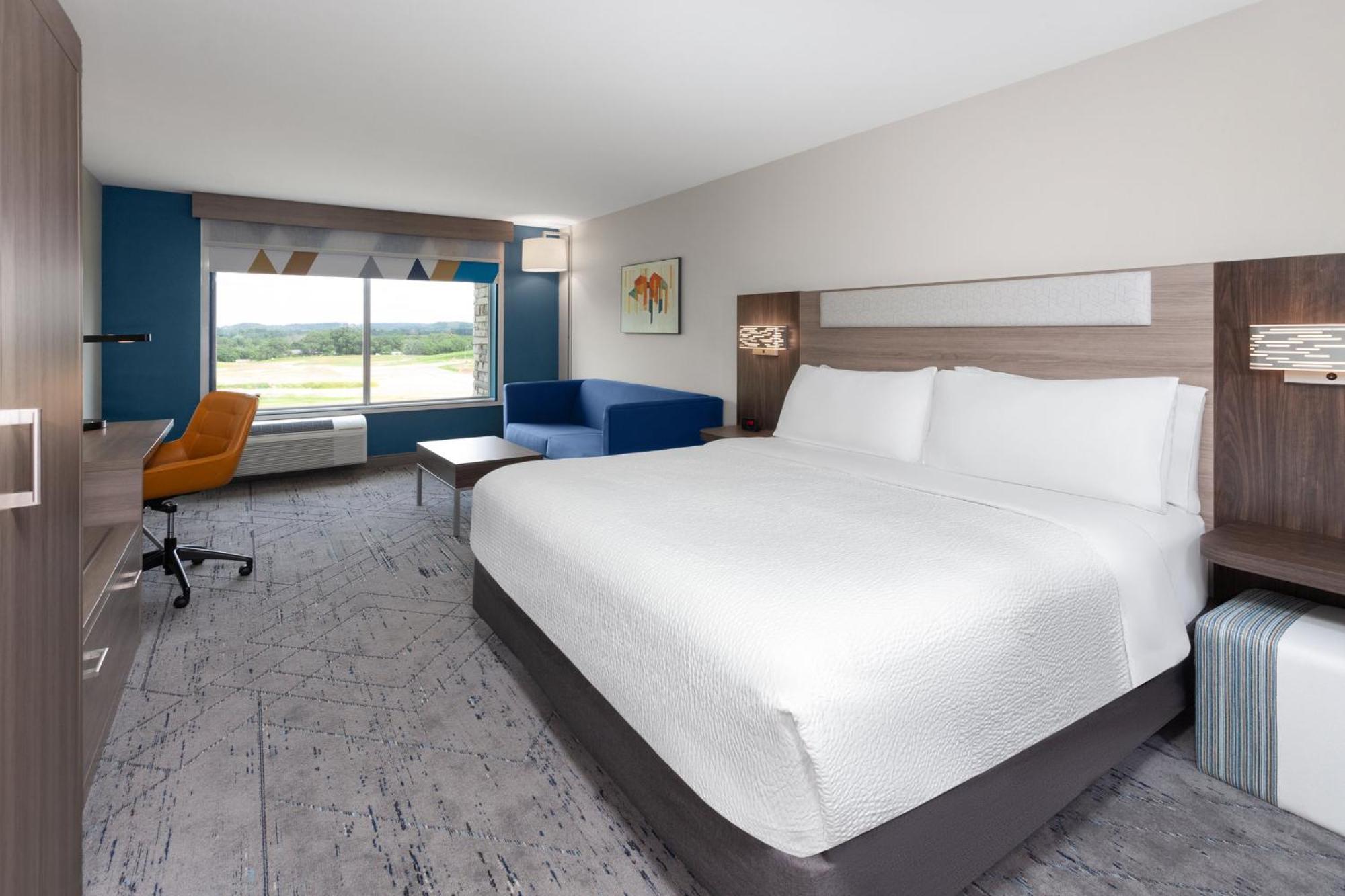 Holiday Inn Express & Suites Reedsburg - Dells Area By Ihg Екстериор снимка
